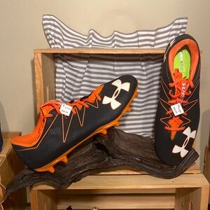 #100 Under Armour Nitro Cleats - Size 15E, Black & Orange